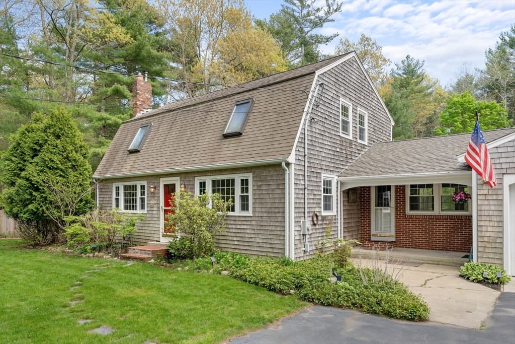 103 Maple St photo 2