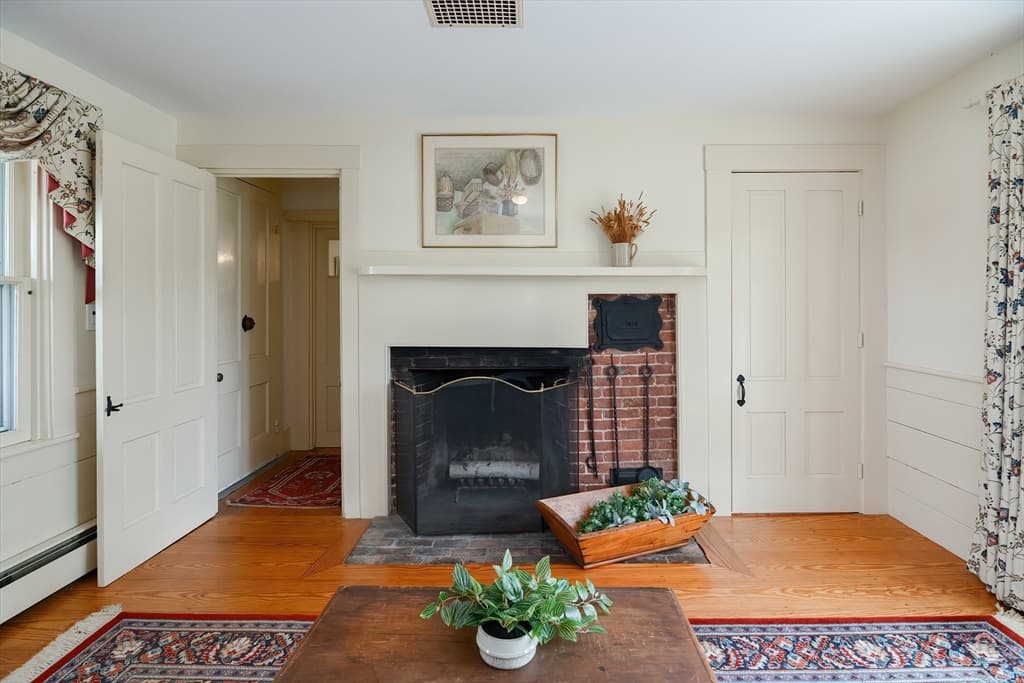 148 Rivulet St photo 5