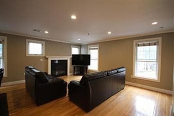 137 Calumet St #3 photo 2