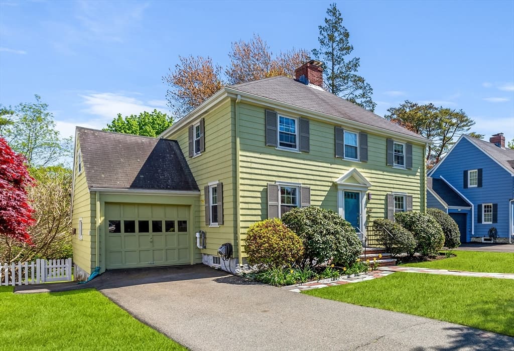 647 Lynn Fells Parkway