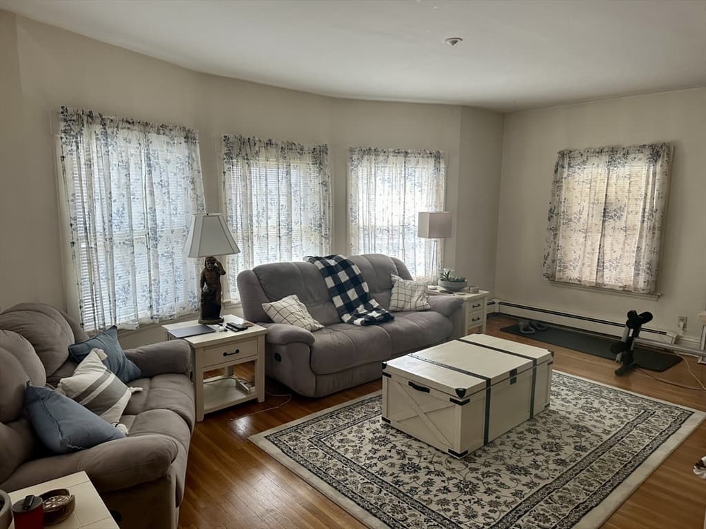 928 E 4th Street #1