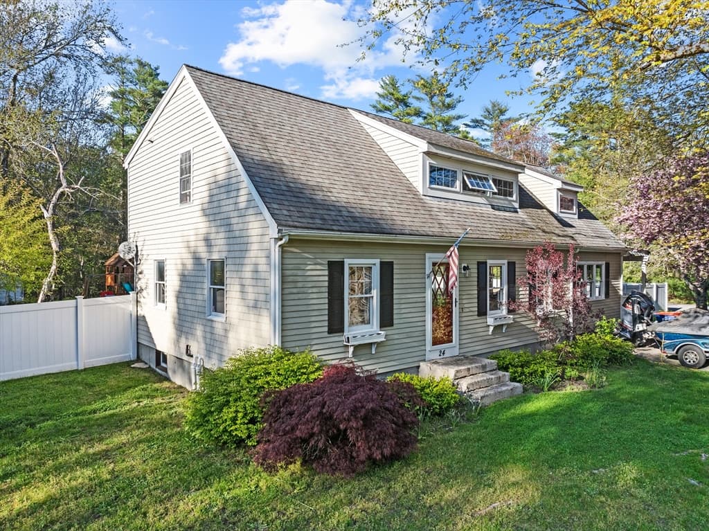 24 White Pine Ave