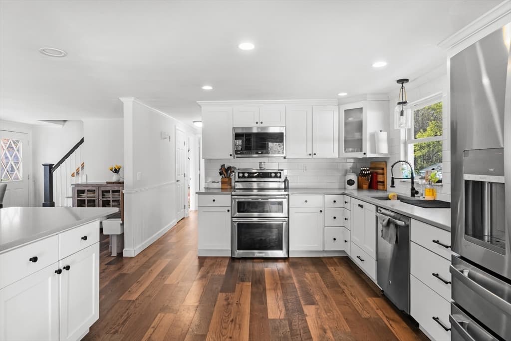 24 White Pine Ave photo 5