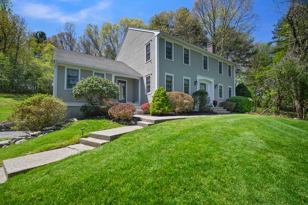 7 Clifford Road photo 2