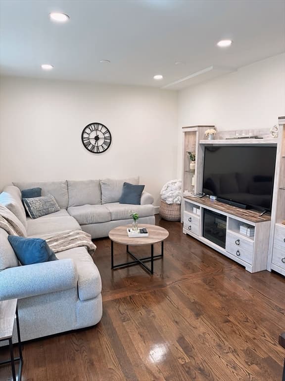45 Alexander St #2 photo 3