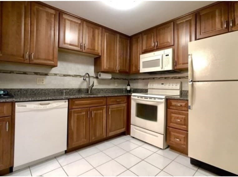 1321 Worcester Rd #503 photo 2