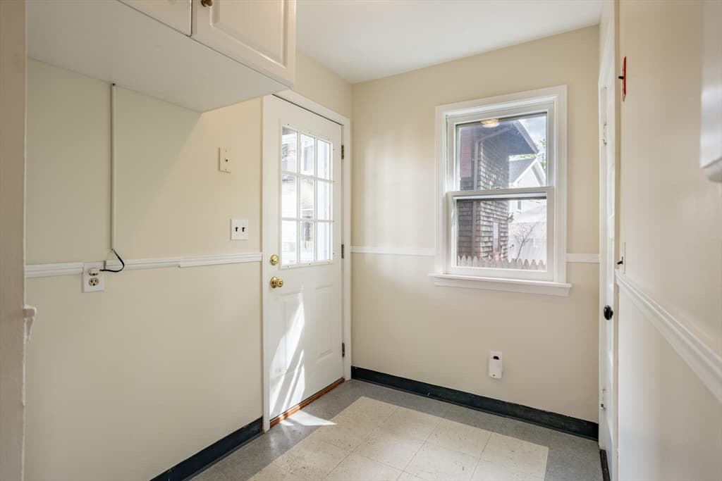 7 Grove St photo 4