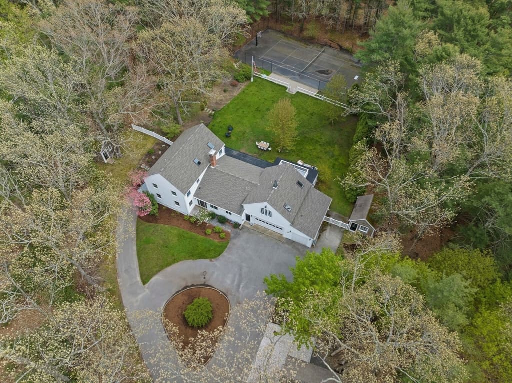 393 Tremont Street photo 3