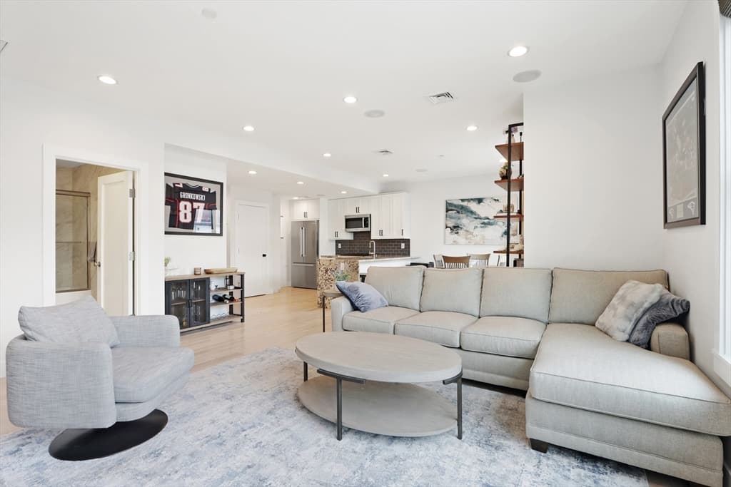 309 E Street #45 photo 3