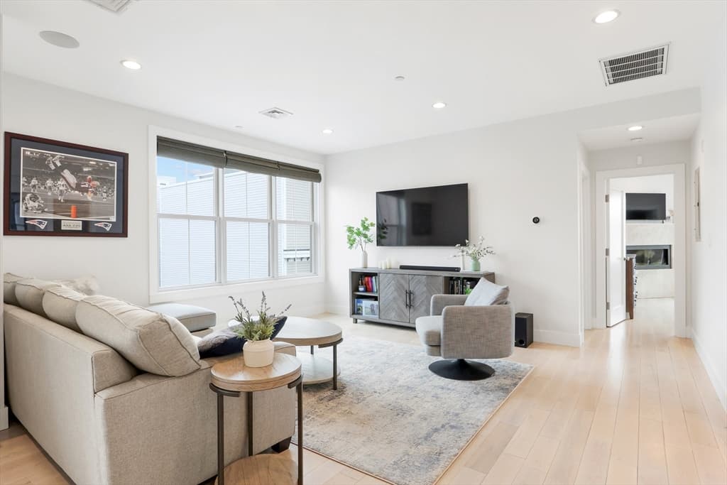 309 E Street #45