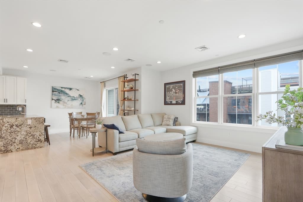 309 E Street #45 photo 4
