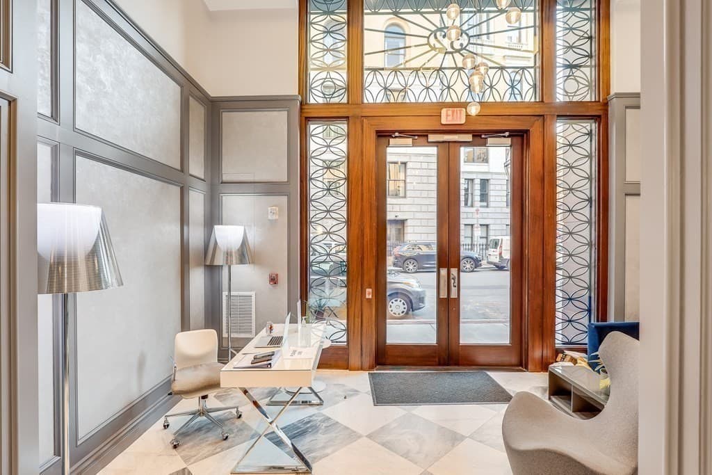 32 Derne St #2C photo 2