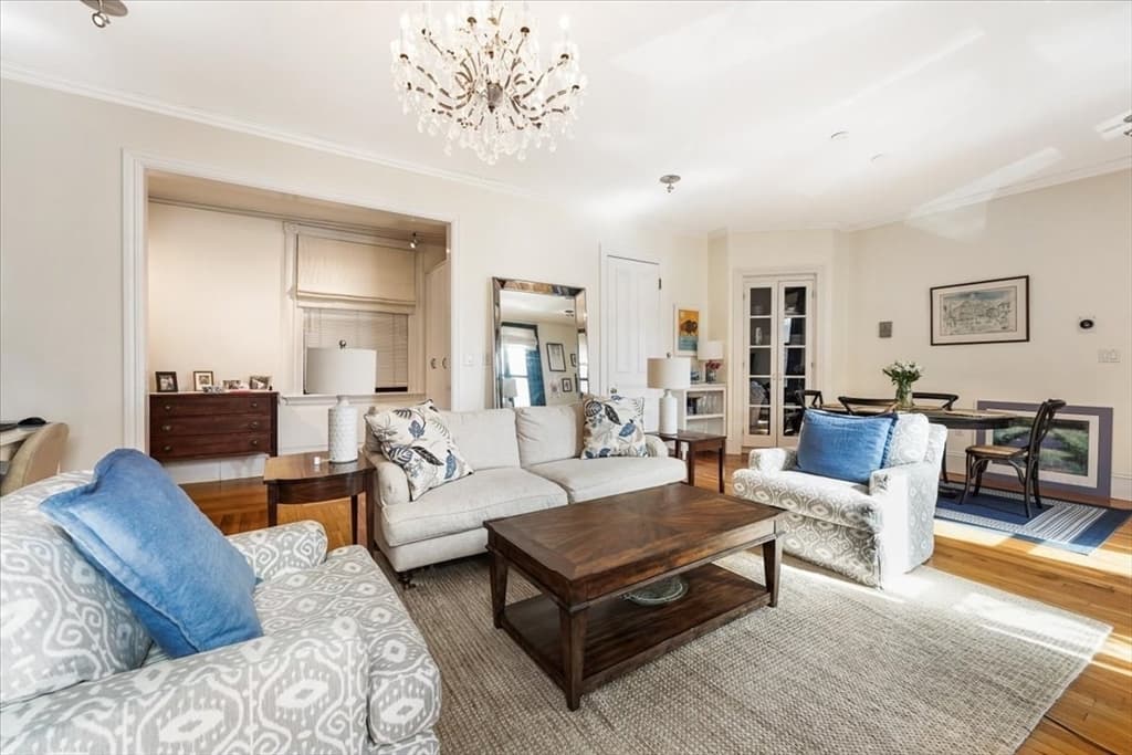 366 W Broadway #1