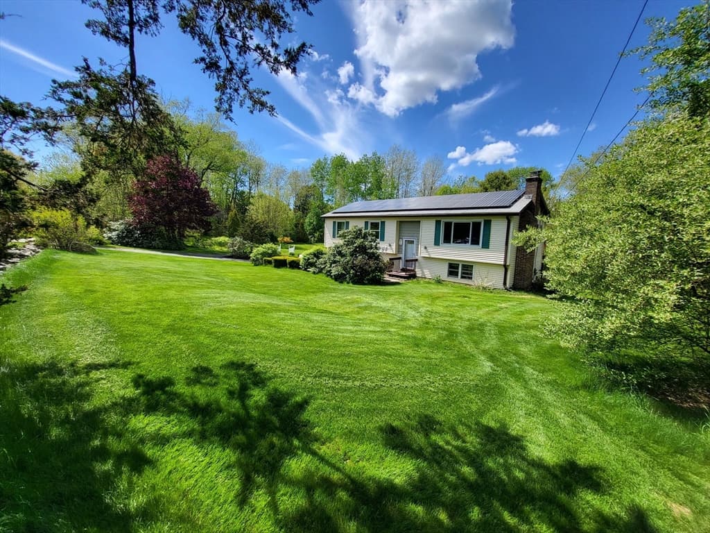 192 Brimfield Rd