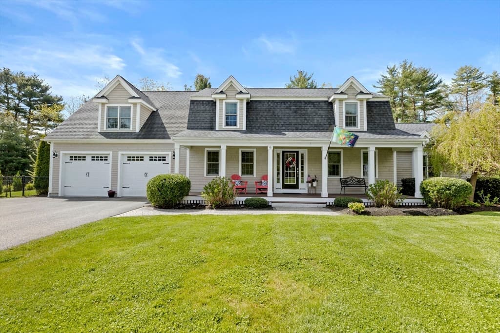 8 Wood Hollow Way