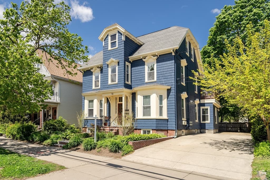 93 Massachusetts Ave #3