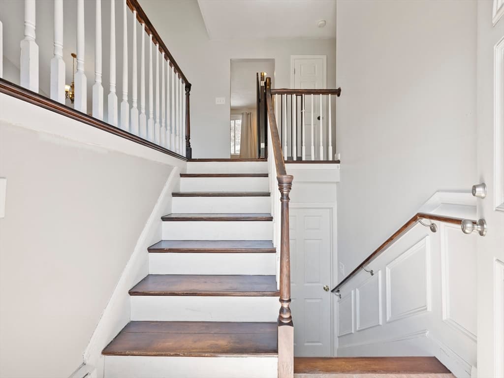 141 Parker Road photo 3