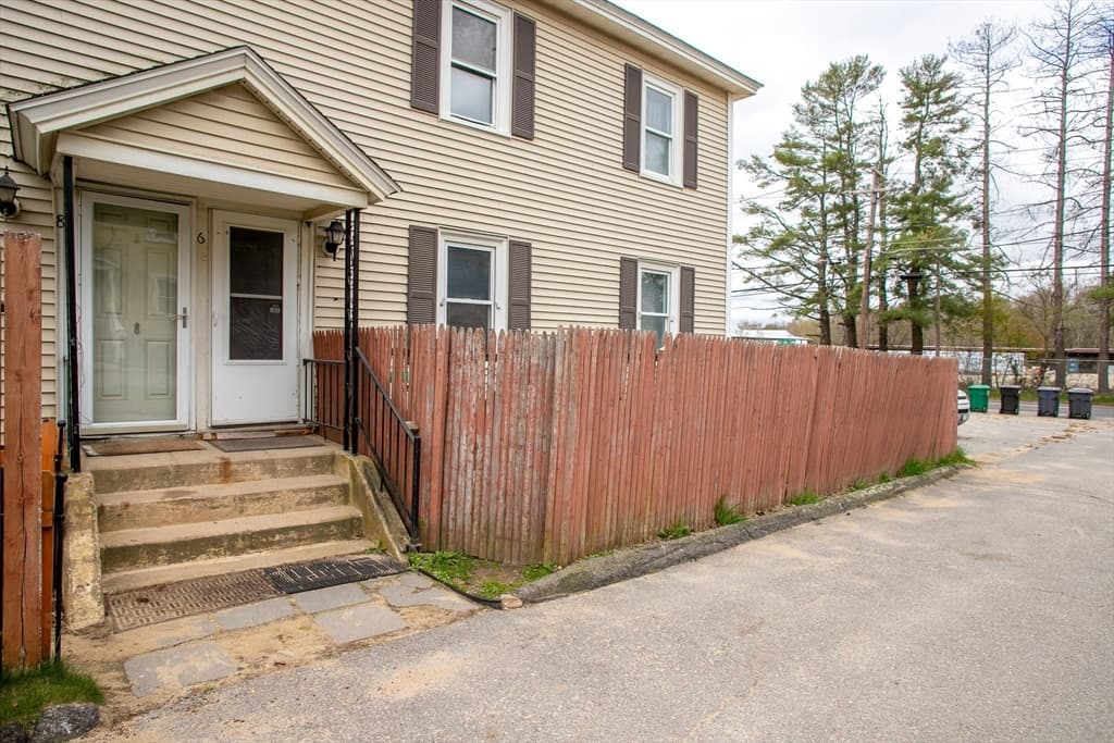 6 Elm St S photo 2