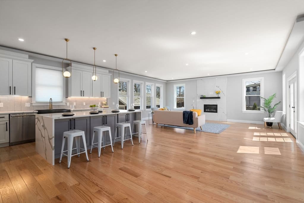 68 Hartford St #1 photo 2