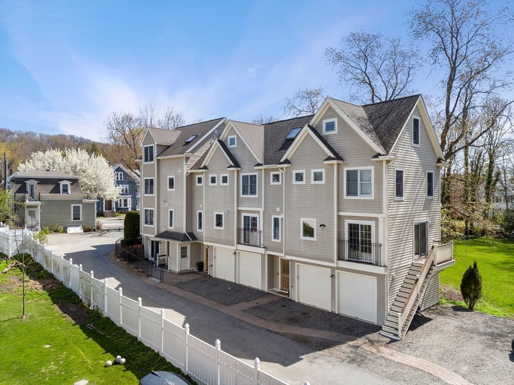 100 Central St #5