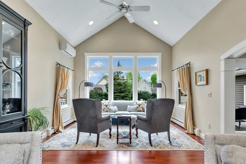 7 Reilly Ave photo 4