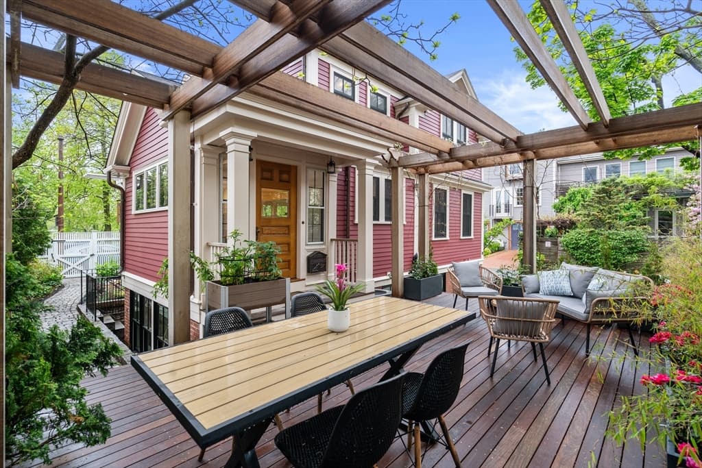 245 Mount Auburn Street