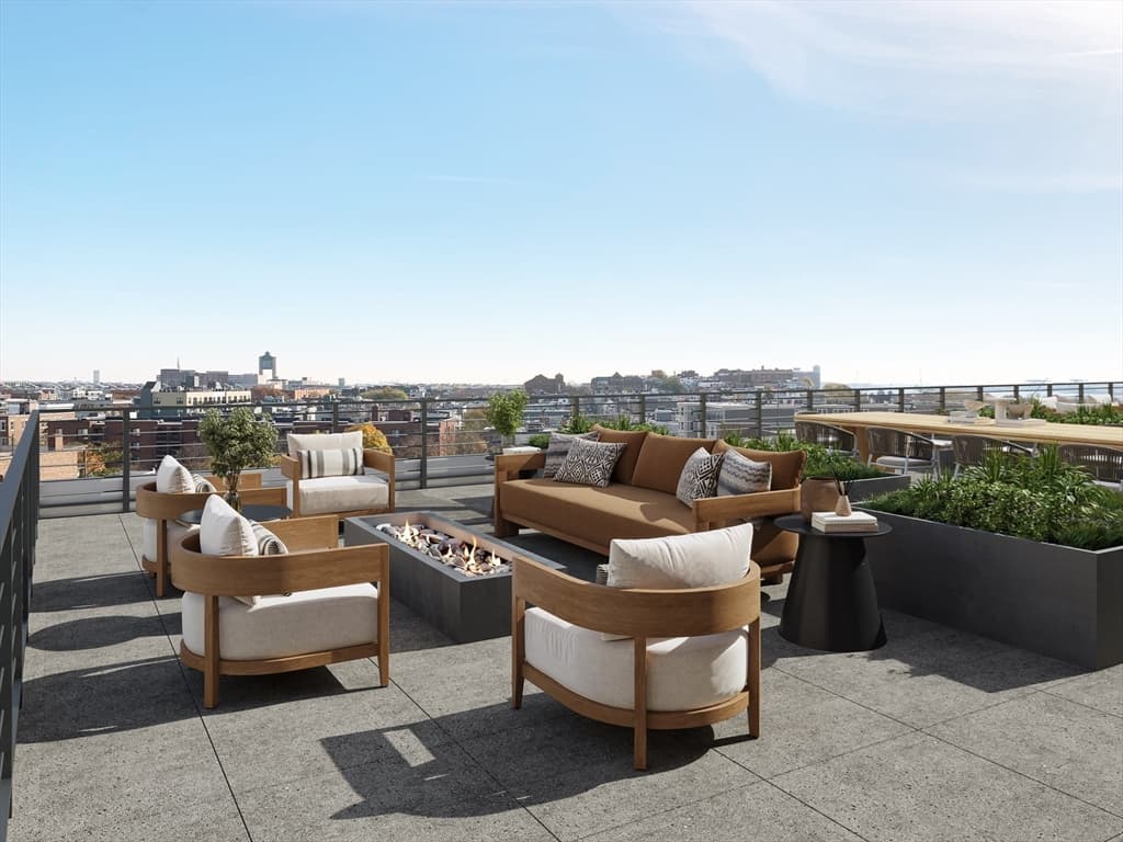 1525 Commonwealth Ave #307