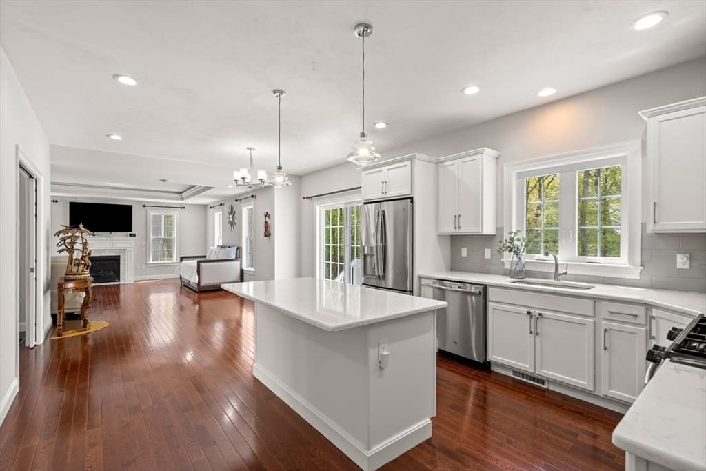 209 Cherry Tree Ln photo 4