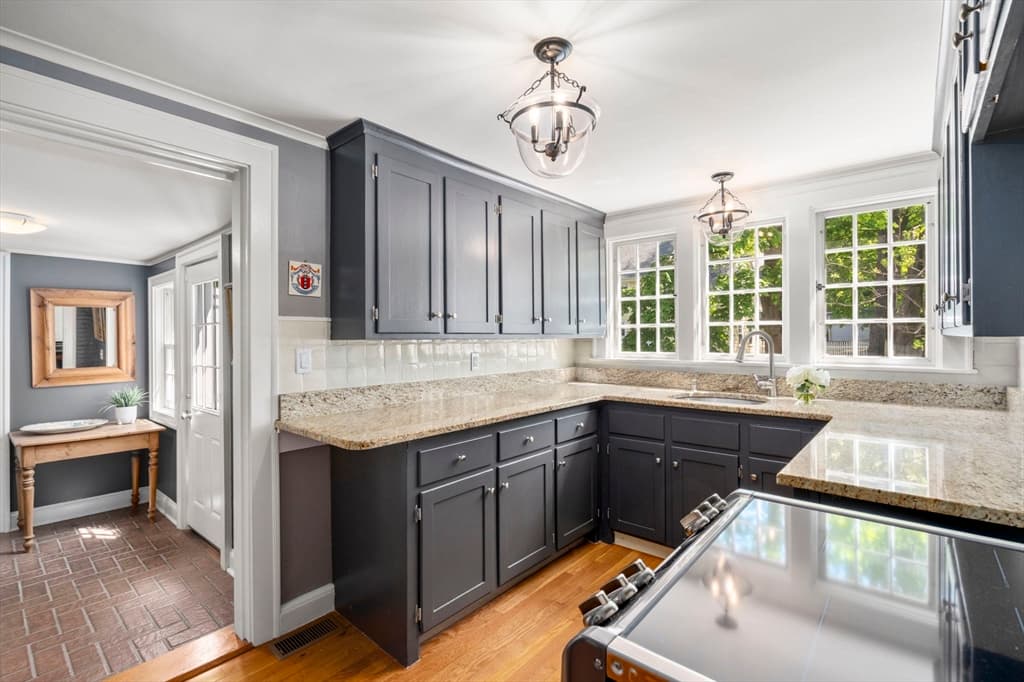 373 Worcester Street photo 5