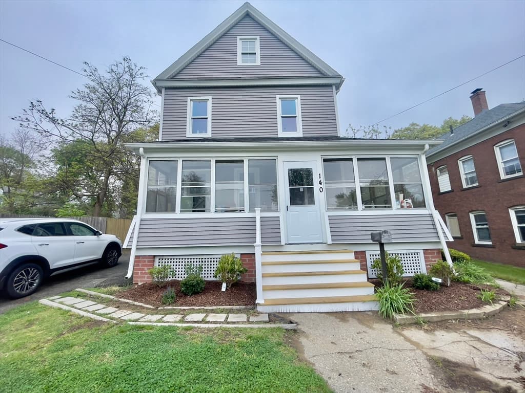 140 Grattan St