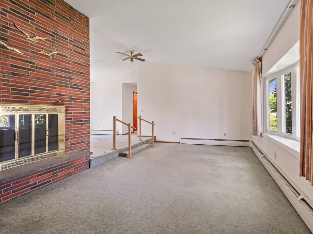 19 Tylee Ave photo 5