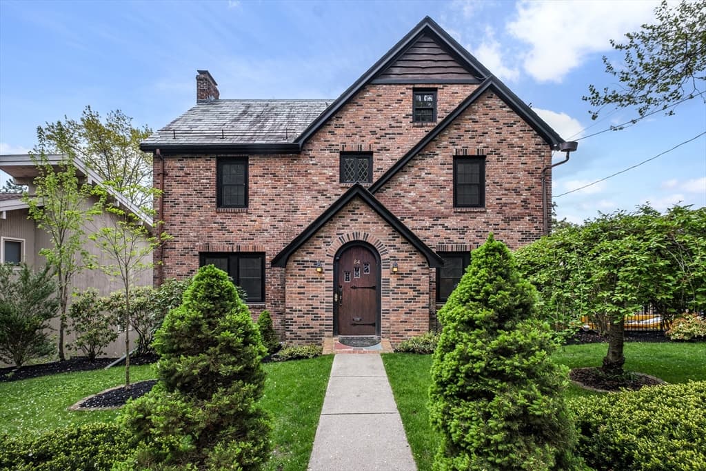 84 Wallis Rd photo 2