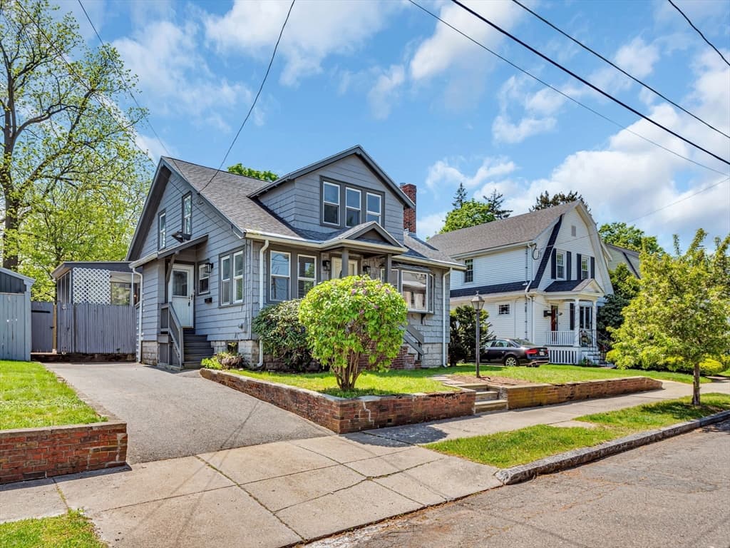 22 Royall St photo 3