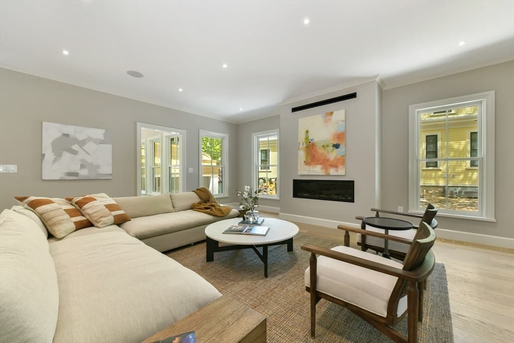 21 Alveston St photo 3