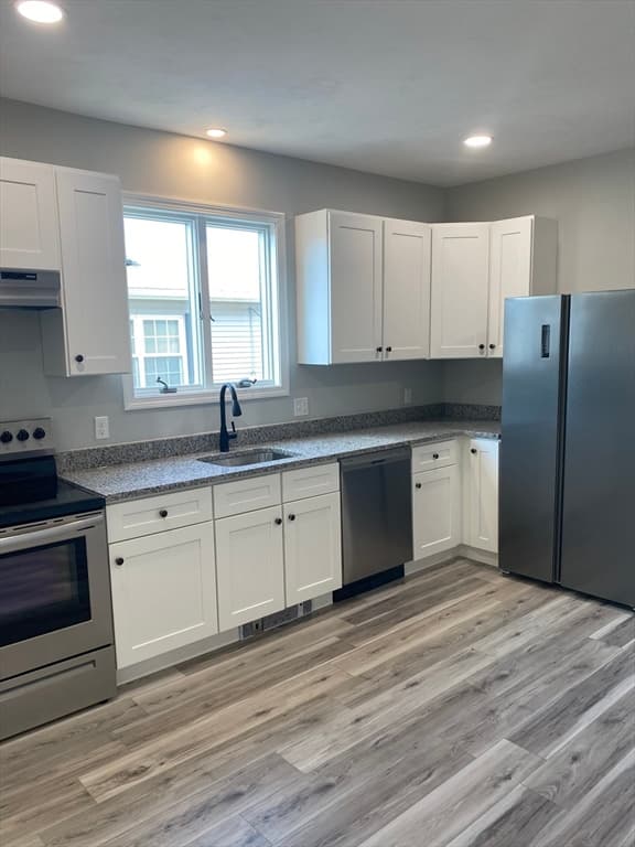 28 Villa Road #1