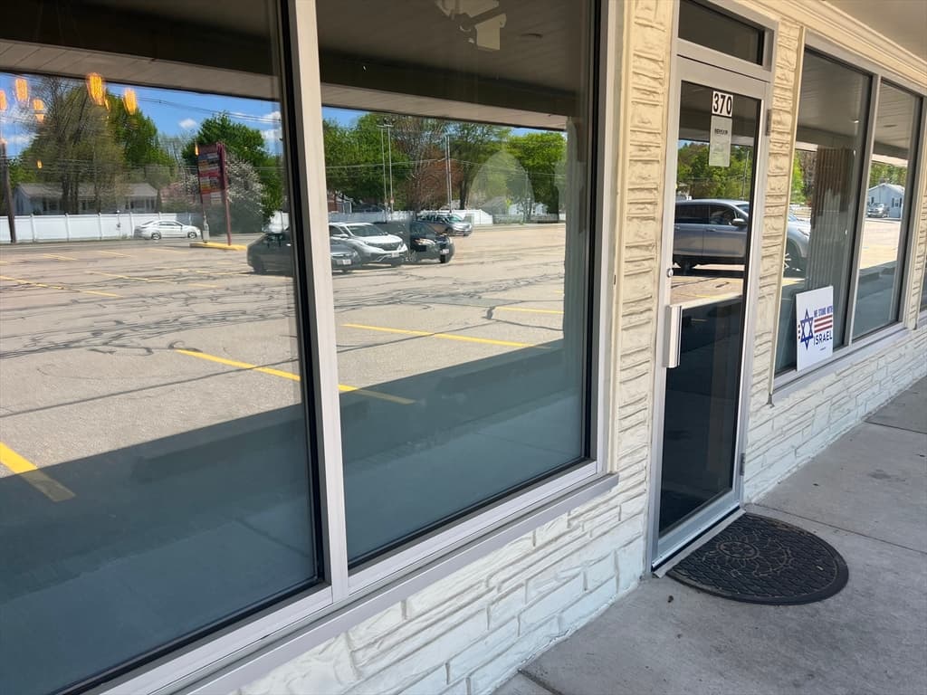 370 S Main St