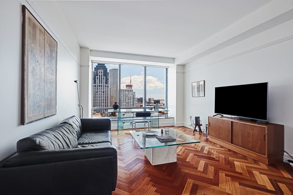 2 Avery Street #22A photo 2