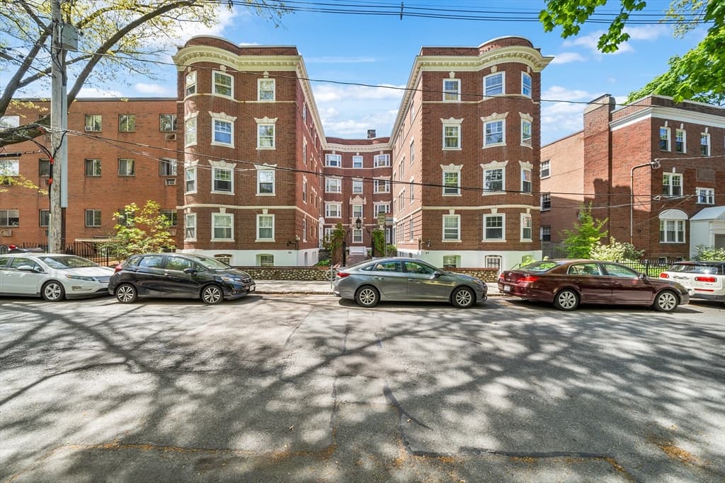 37 Lee St #2