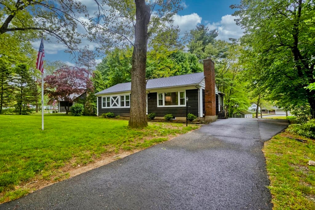 295 Valley View Dr photo 3