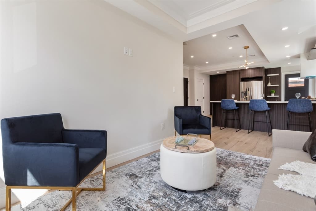 10 Linden St #10 photo 5
