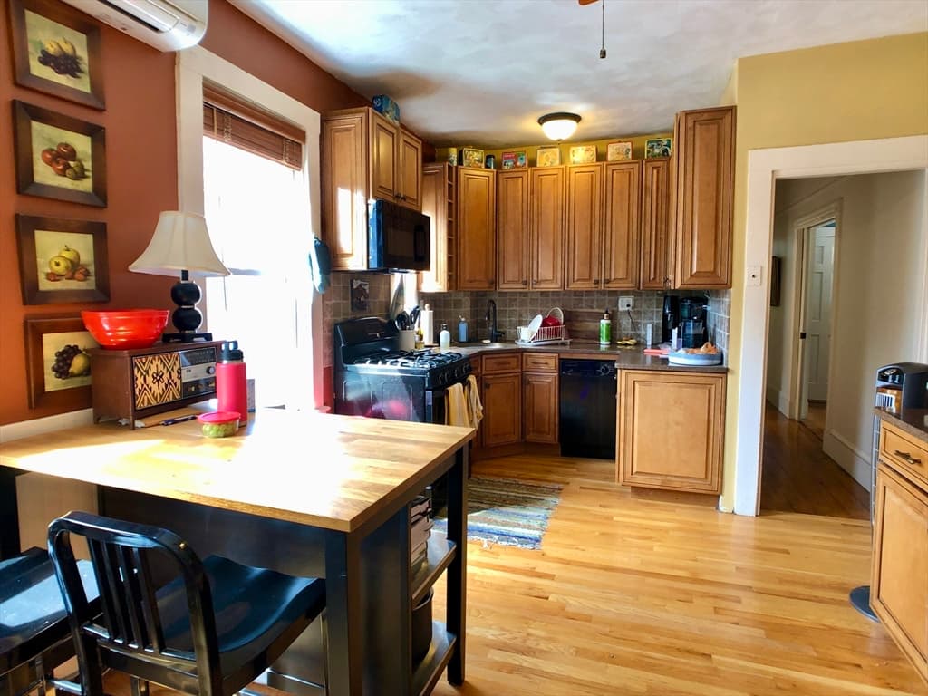 28 Goldsmith St #2 photo 3