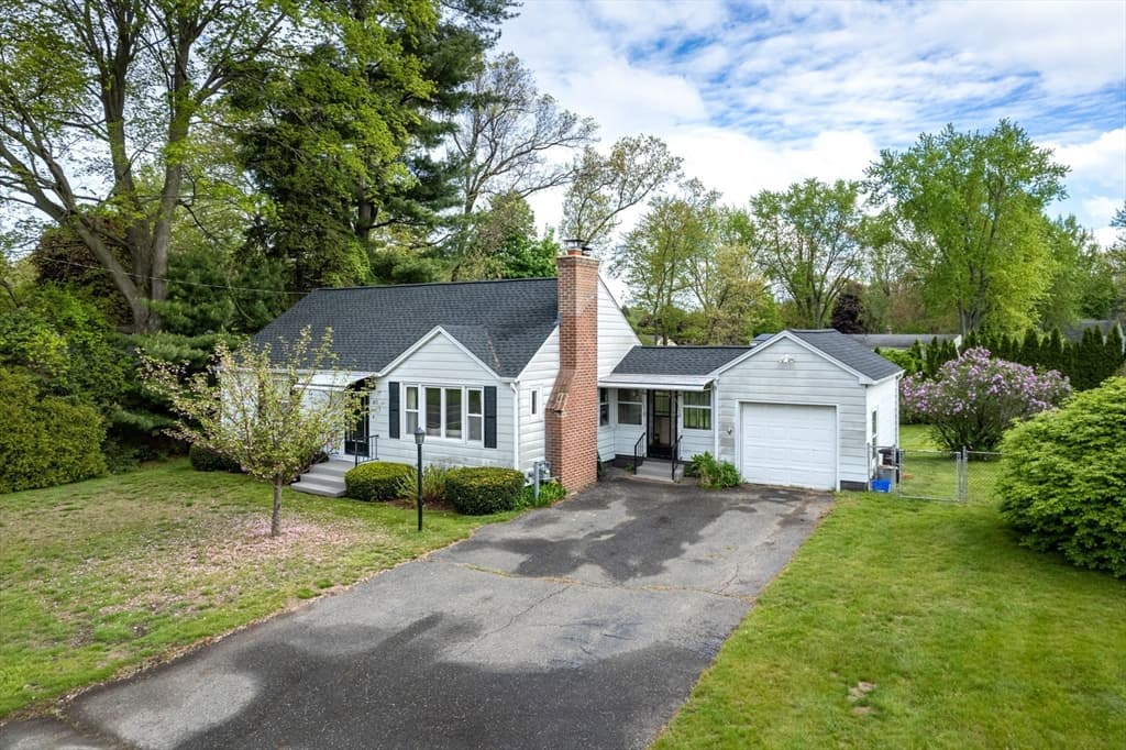 419 Chestnut photo 3