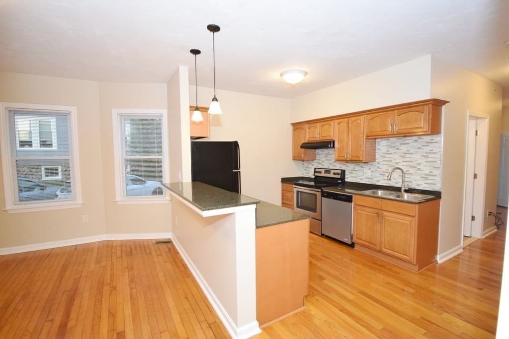 37 Sherburne Avenue #1 photo 4