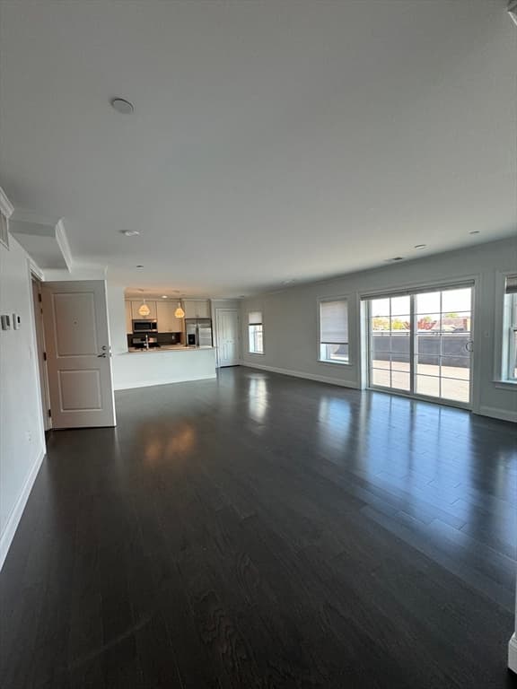 728 E Broadway #401 photo 3