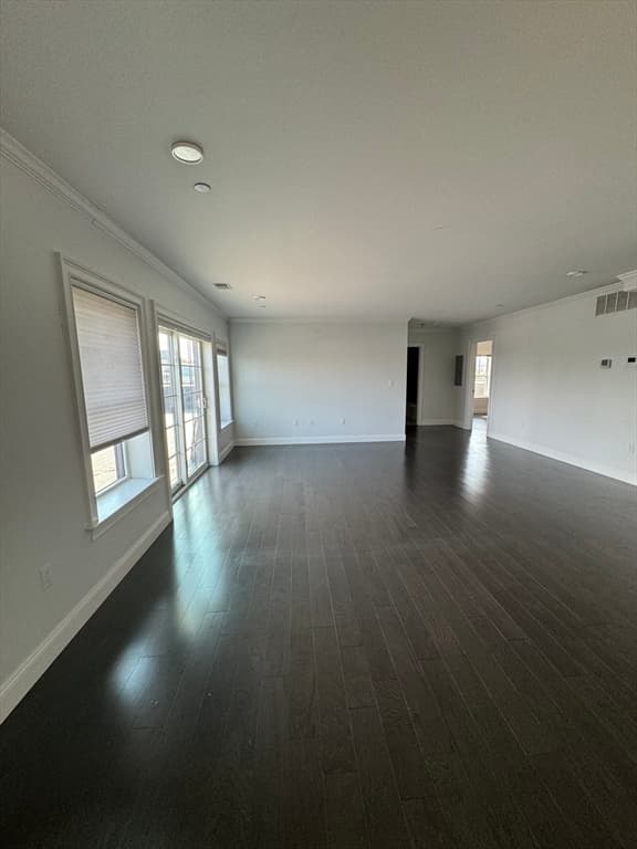 728 E Broadway #401 photo 4