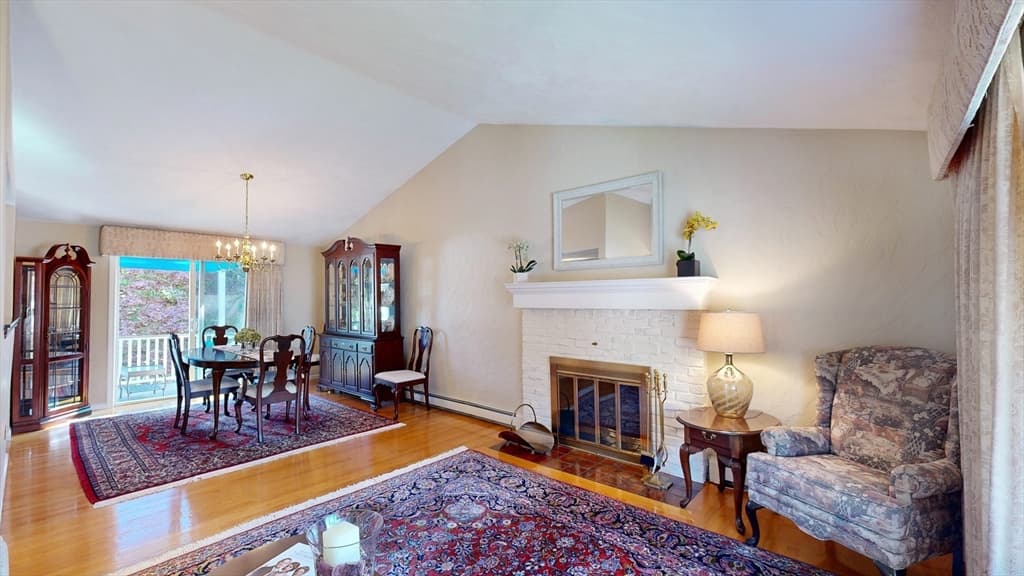 39 Riverside Drive photo 4
