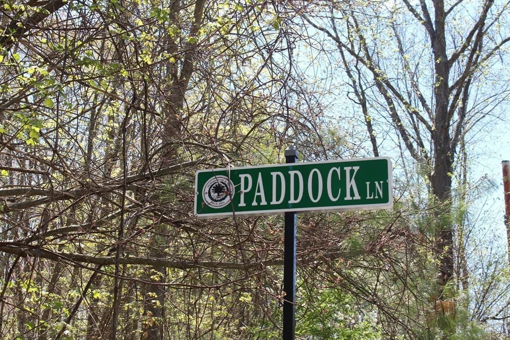 5 Paddock Lane photo 3