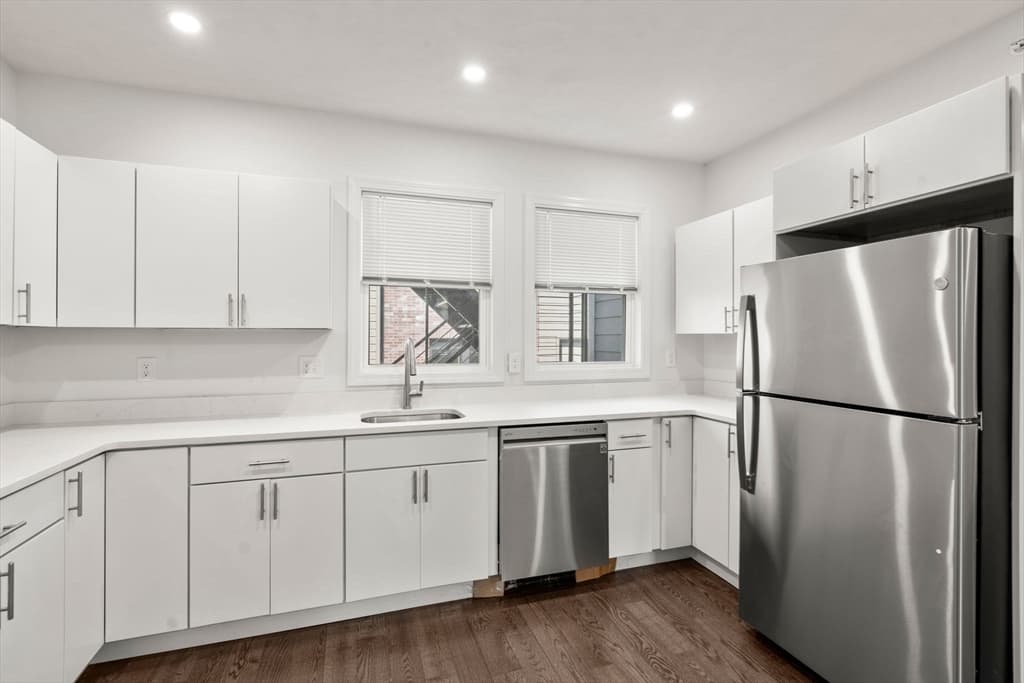 599 Broadway #2R photo 2