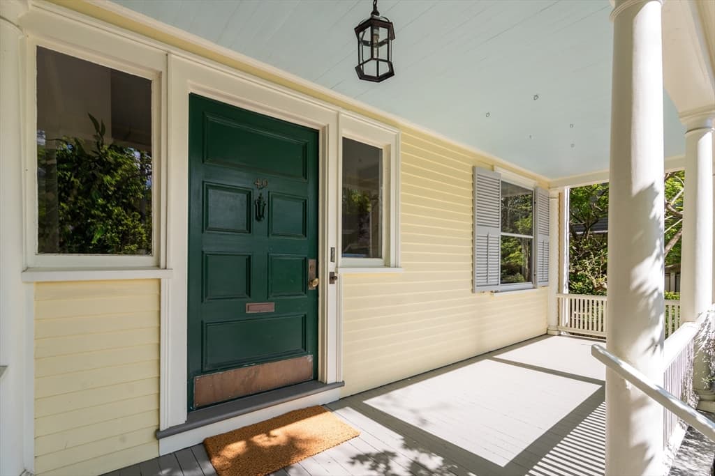 40 Avon Hill Street photo 2