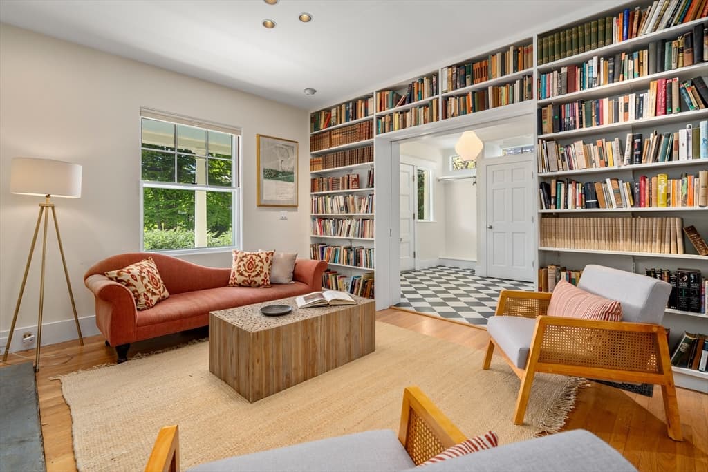 40 Avon Hill Street photo 5